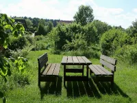 Quietly located holiday home with a natural garden, 500m from the lake and the forest Hotels in Templin