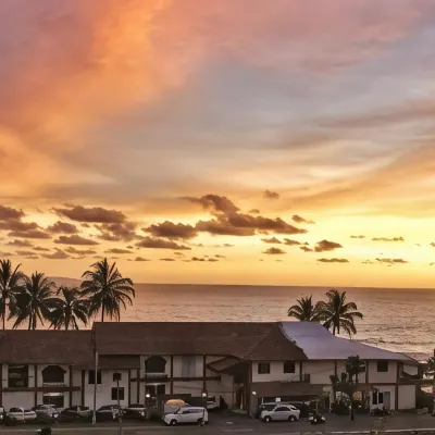 77 Sunset Plaza Hotels near Pantai Cibangban, Pelabuhan Ratu