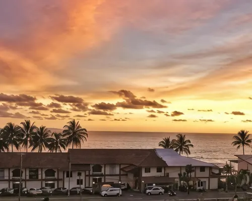 77 Sunset Plaza Hotels in Cisolok