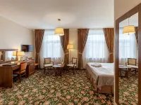 Dvor Podznoeva Hotel - Business Building Hotel di Pskov