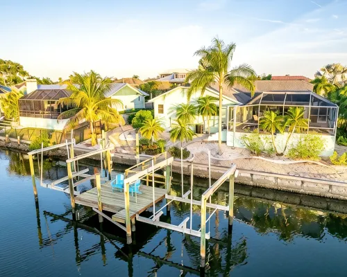 New Palm Tree III - Free Heated Pool/Spa ( Kayaks, Paddle boards, and bikes) Hotels in Apollo Beach