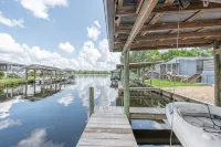 Waterfront, Private Boat Dock, Paddle board, Near Springs - 3-Star