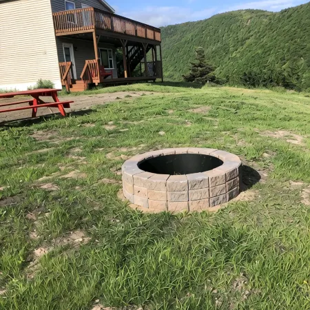 (Meat Cove)Hines Ocean View Lodge