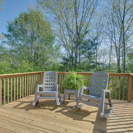 Clean and Private Updated Duplex Apartment
