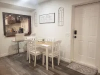 Newly renovated private basement appartment. 2 bedrooms, 2 bathroom w/jetted tub