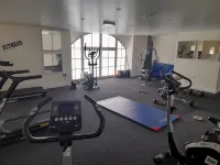 Former showhome with indoor pool & gym