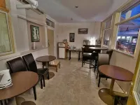 Chameleon Hotel Hotels in Castlegar