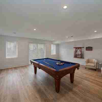 Modern 4BR 2.5BA Duplex For NYC Fitness & Recreational Facilities