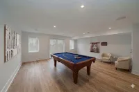 Modern 4BR 2.5BA Duplex For NYC - Homestays