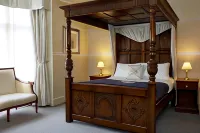 Royal George Hotel by Greene King Inns