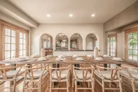 Chateau Wisteria - Luxury Villa with Theater, Garden & Panoramic Views - بوتيك