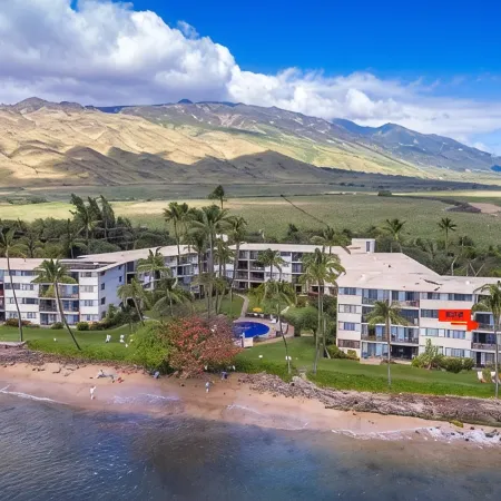 Front-Row Ocean View Retreat, Whales, Sunsets, Steps to Beach, Kanai A Nalu #319