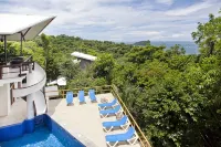 Large Ocean Views with Outdoor Living/Kitchen area, Huge pool w/Slide - Villas