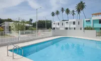 2 BR 2 Bath Walk to Beach and 3 Restaurants Bars by Blackeagle marina.