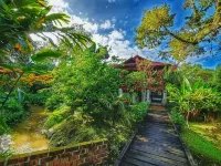 Bagas Zakariah Orchard Lodge