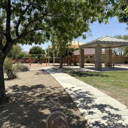 Beautiful quiet AZ getaway with heated pool, pool table, 2 king beds+ STR0000361