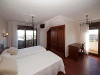 Pensión Residencia A Cruzán - parking