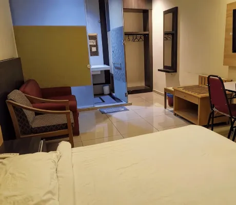 Hotel Centre Point Tampin - parking