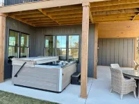 Cliffside Cottage, Private Pond, 50 acres w/ Breathtaking views near Galena, IL - 4 星級
