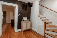 Ideal Ardmore Location;Game Room;Hot Tub;BoHo Chic