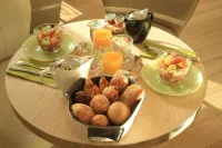 Le César Hôtel - breakfast