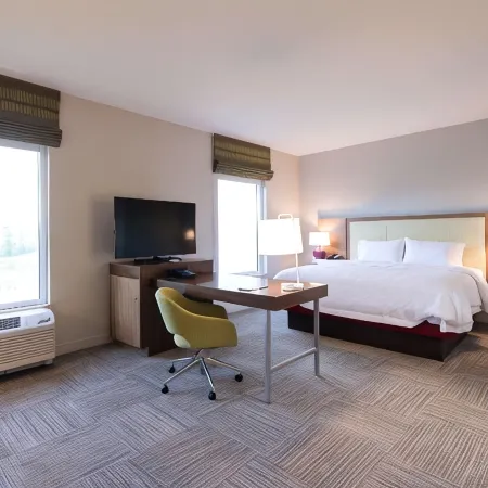 Hampton Inn & Suites Fayetteville