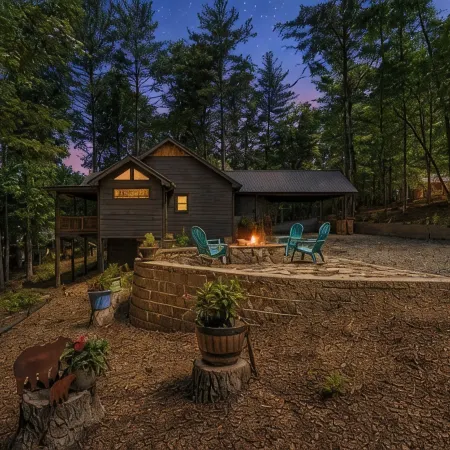 Blue Ridge, GA - Cozy Mountain Cabin