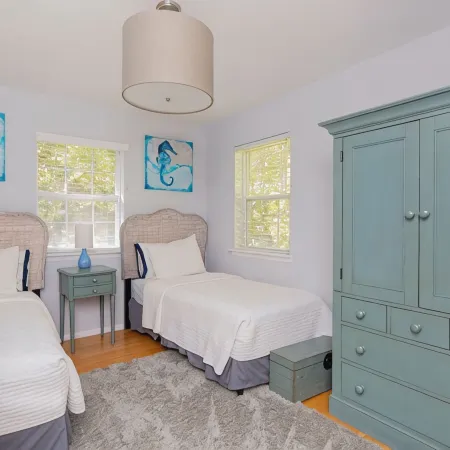 East Hampton in Private Bay Beach Community! Pool, HotTub, Pirate Ship and More!
