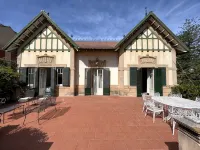 Art Nouveau style villa facing Mondello beach - Apartments
