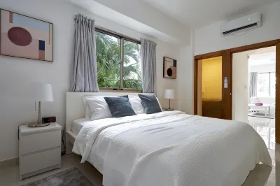 Apartments in la Julia 1 and 2 Bedrooms Hôtels à : 