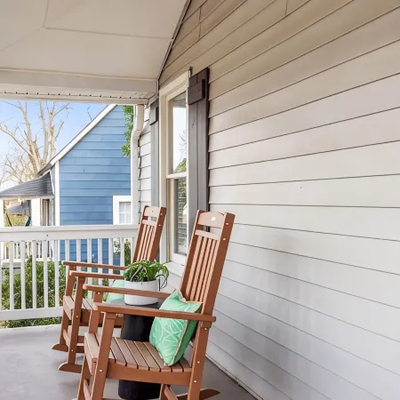Charming 2BR Walkable to Swamp Rabbit Trail