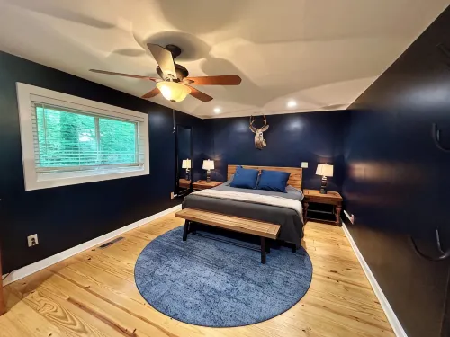 Orchard Mountain Cabin, Enchanting Retreat – Exclusive Lakefront Sanctuary - Alphydda