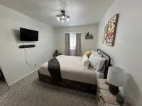 Cozy Condo on 400 N - Homestays