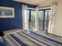 Island Townhouse Steps from the Ocean, Large Lanai, Heated Pool - Summer Avail