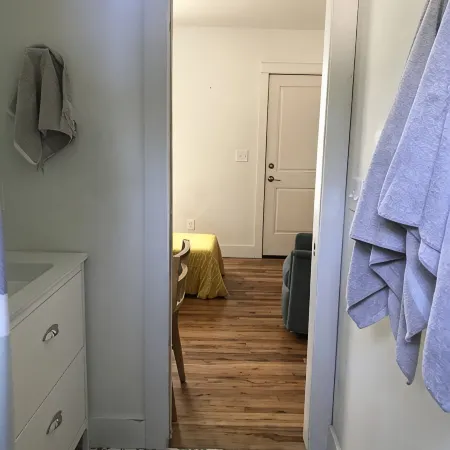 Live Here. Completely Renovated in desirable Tech Terrace UNIT neighborhood
