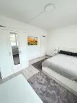 #2 Top room: central & comfortable, shared bathroom - Wifi