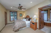 Luxury on the 3L chain sleeps 8+ at the Northernaire Resort's Premier Unit!