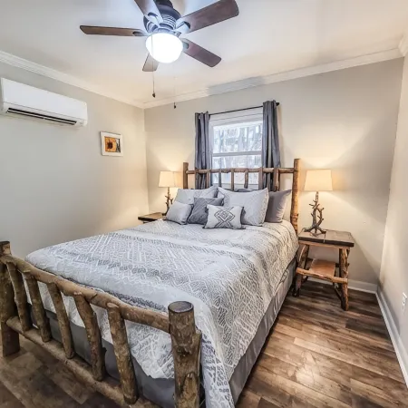 Serene Pine Tree Meadows Cottage w/ Stunning Views