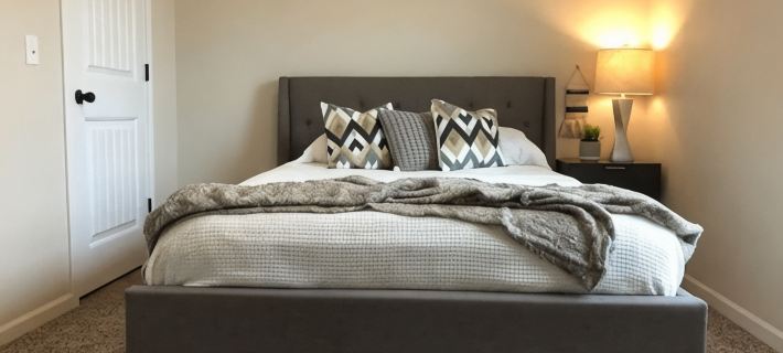 NEW Sleek, Contemporary Home Near Med School Hotels in Joplin