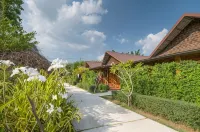 Pinthong Aonang Villa