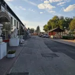 Na Zavodskom Hotel - موقف سيارات