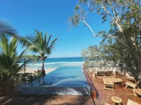 Palmar Beach Lodge Hotels in Bastimento