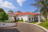 The Yellow House, Goa - Ihcl SeleQtions - parking