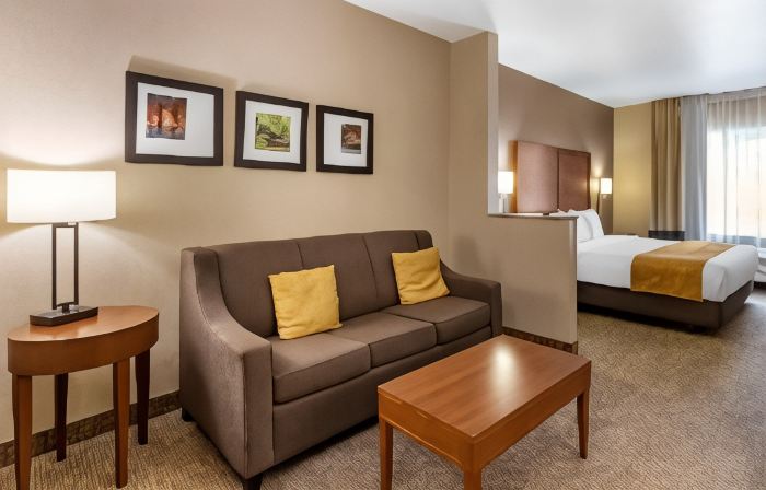 Comfort Suites Coralville I-80