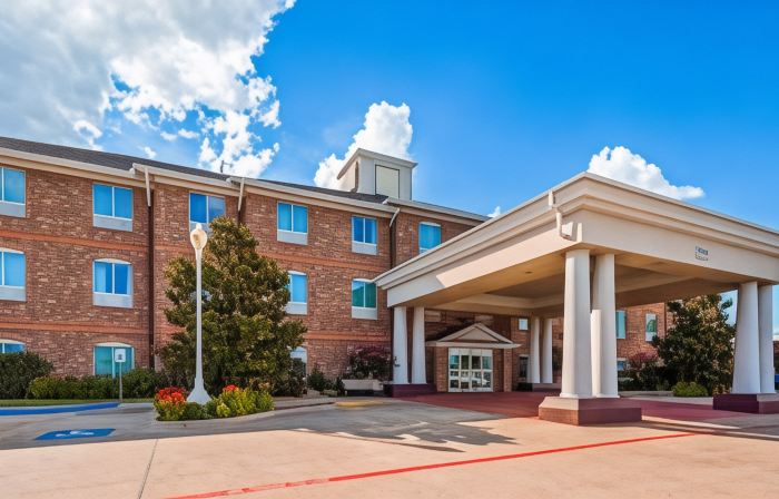 Best Western Plus Waxahachie Inn  Suites