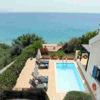 Sea Front Villa Private Pool, Wonderful Views of Avithos Beach. Airport 10 mins Fitness & Recreational Facilities
