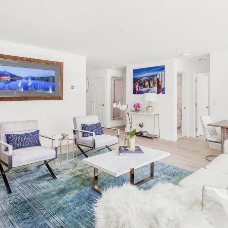 Moby House Aspen: A Curated Retreat w/ 2Br/2BA , Ajax Views in the Aspen Core