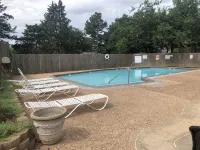 Wooded Area Near Uco & Hospitals with Neighborhood Pool. - Pools