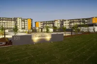Broadwater on the Peninsula - parking