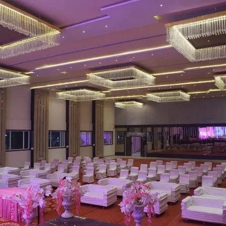 Hotel Emperor Paradise